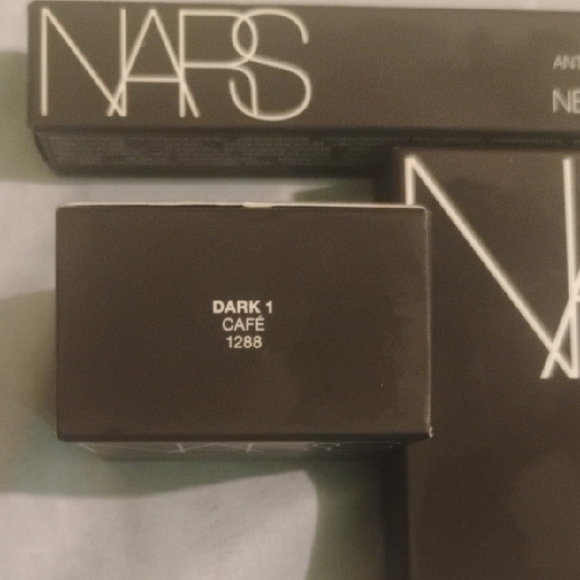 NARS Soft Matte Complete Concealer Set - Picture 2 of 2